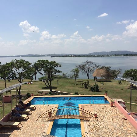 Samuka Island Retreat Villa Jinja Exteriör bild