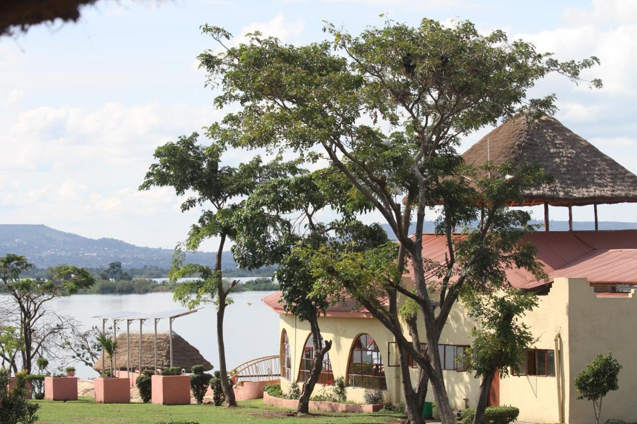 Samuka Island Retreat Villa Jinja Exteriör bild