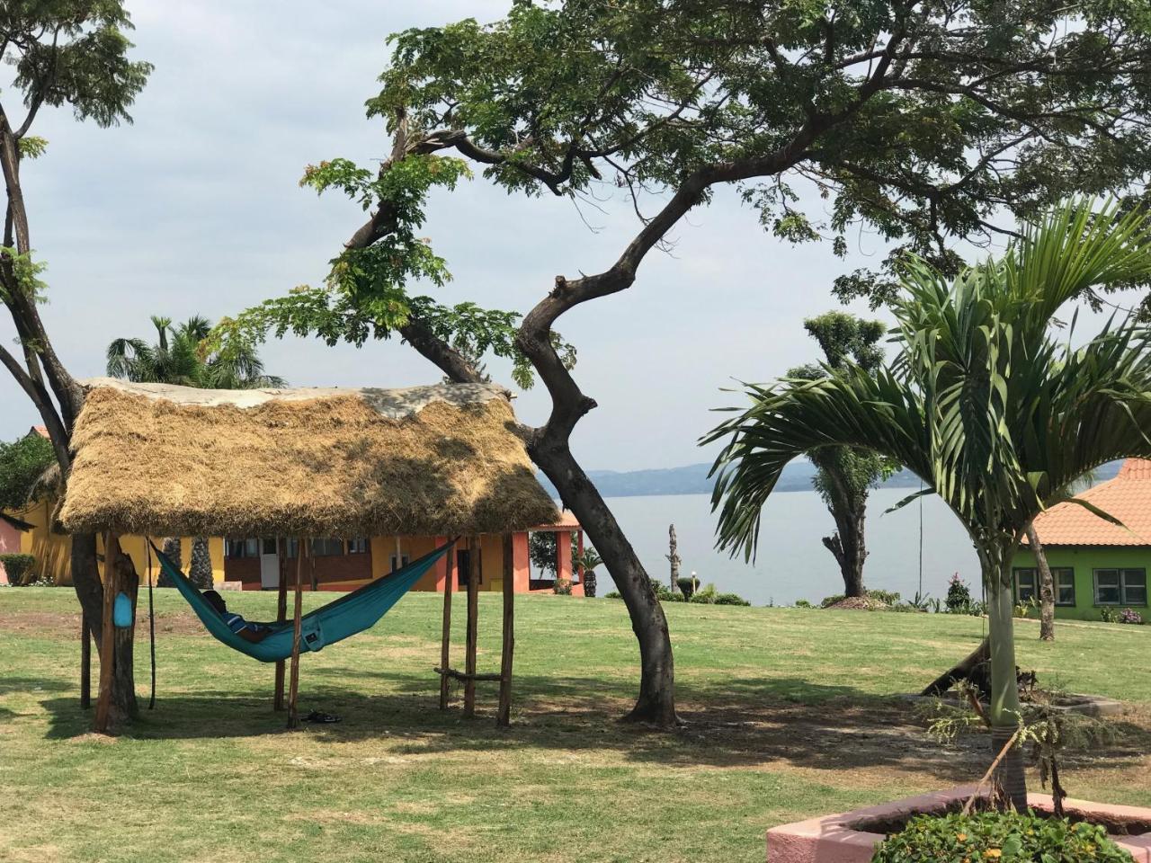 Samuka Island Retreat Villa Jinja Exteriör bild